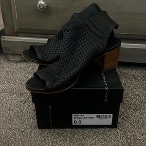 STEVE by Steve Madden Brand New in Box Sonjja Black Leather